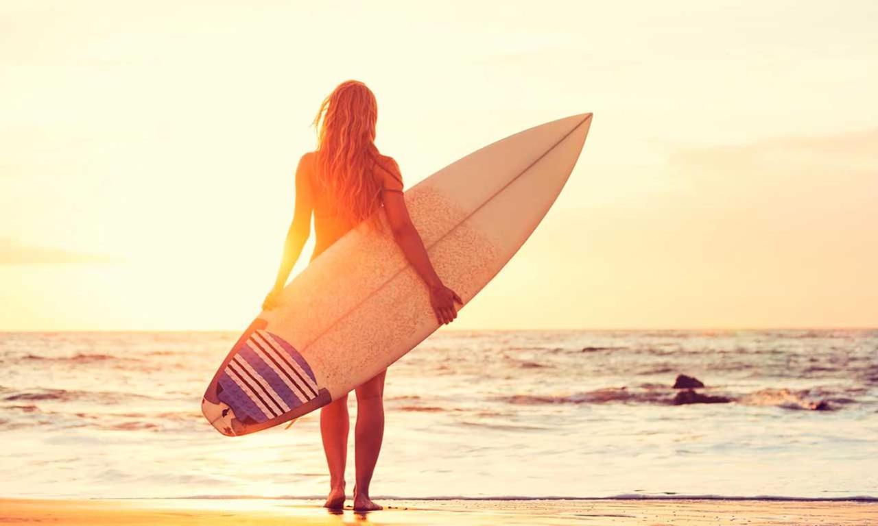Surf House Playa Hotel โกนิล เด ลาฟรอนเตรา ภายนอก รูปภาพ