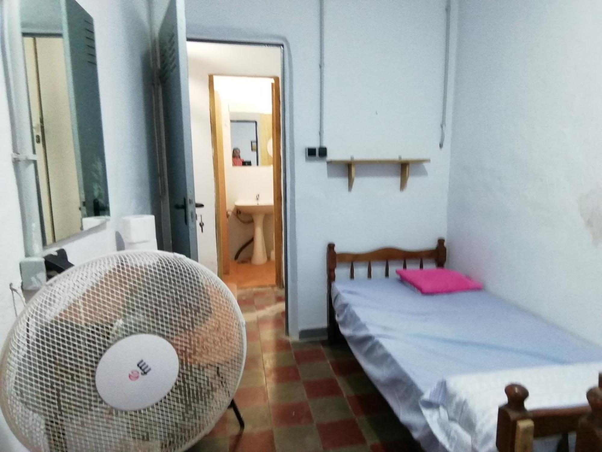 Surf House Playa Hotel โกนิล เด ลาฟรอนเตรา ภายนอก รูปภาพ